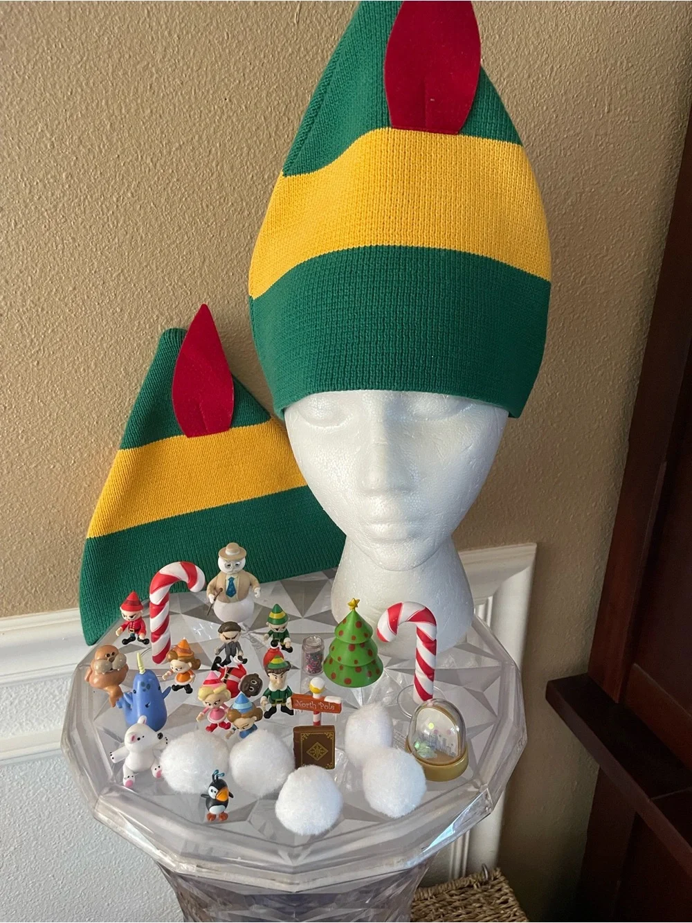 Hanna Andersson 2 Elf Movie Knit Hats (L/XL-S/M)& Elf Advent Calendar Figures